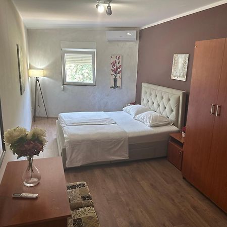 Apartments Bokan Cetynia Zewnętrze zdjęcie